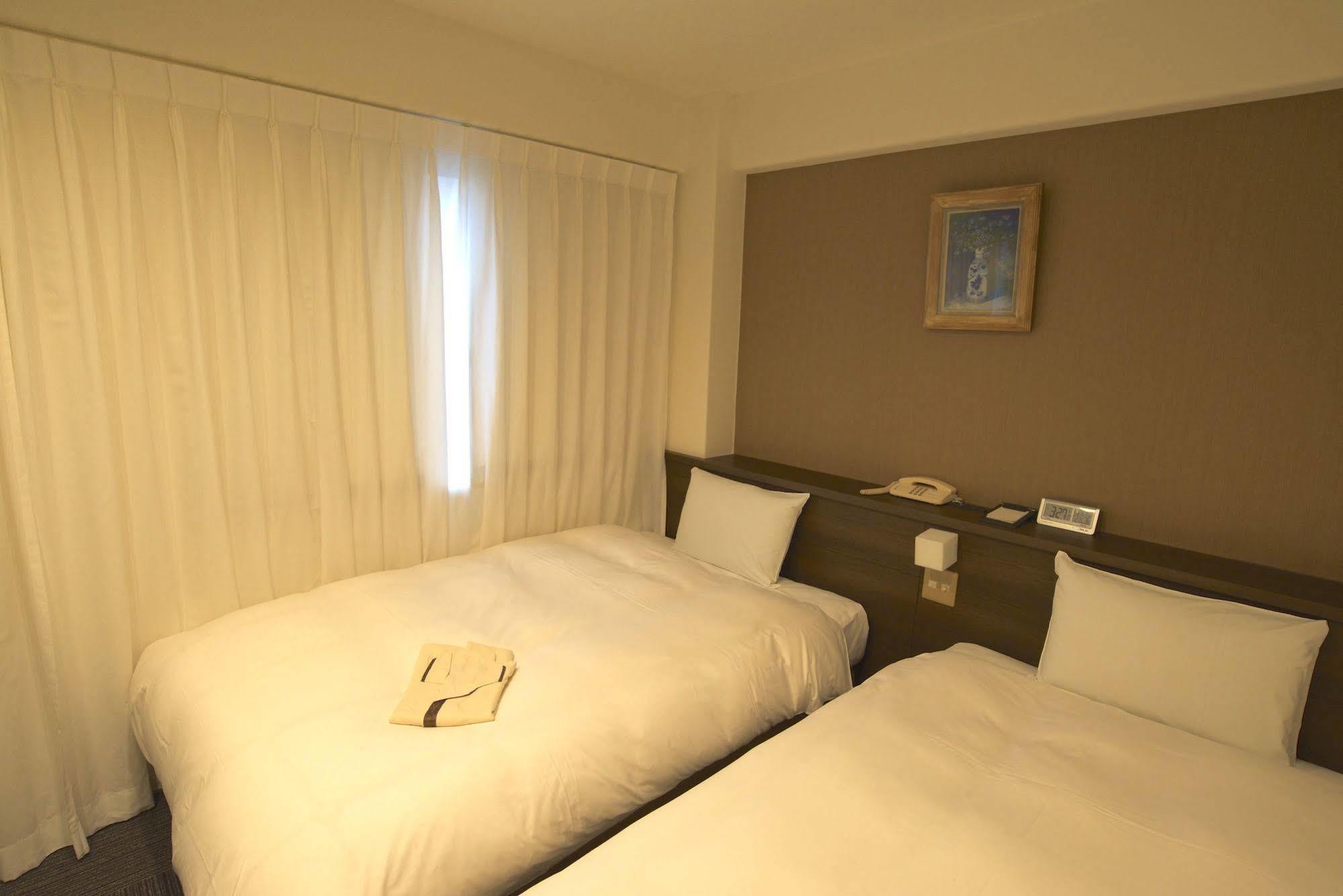 Smile Hotel Atsugi Bagian luar foto