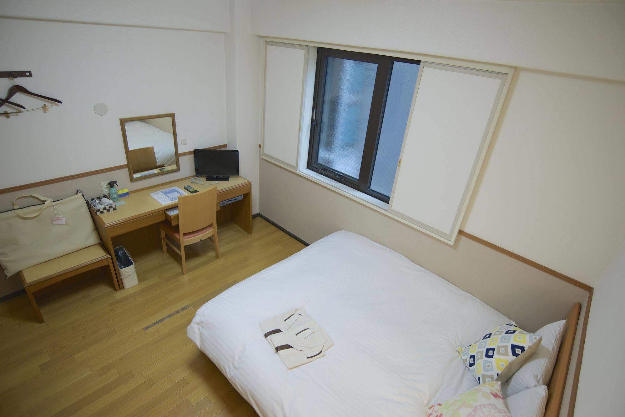 Smile Hotel Atsugi Bagian luar foto