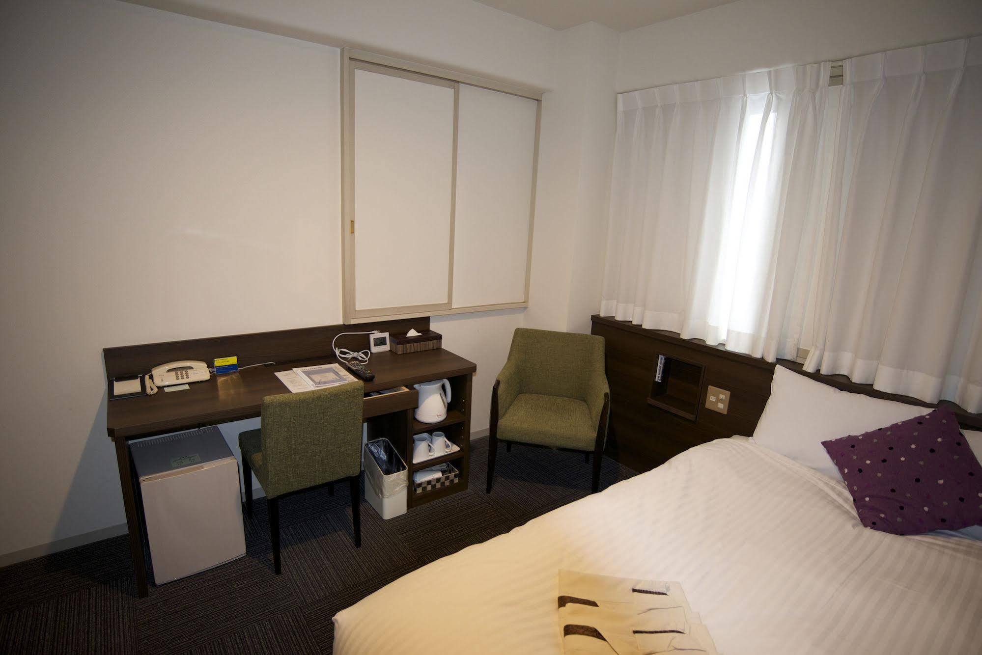 Smile Hotel Atsugi Bagian luar foto