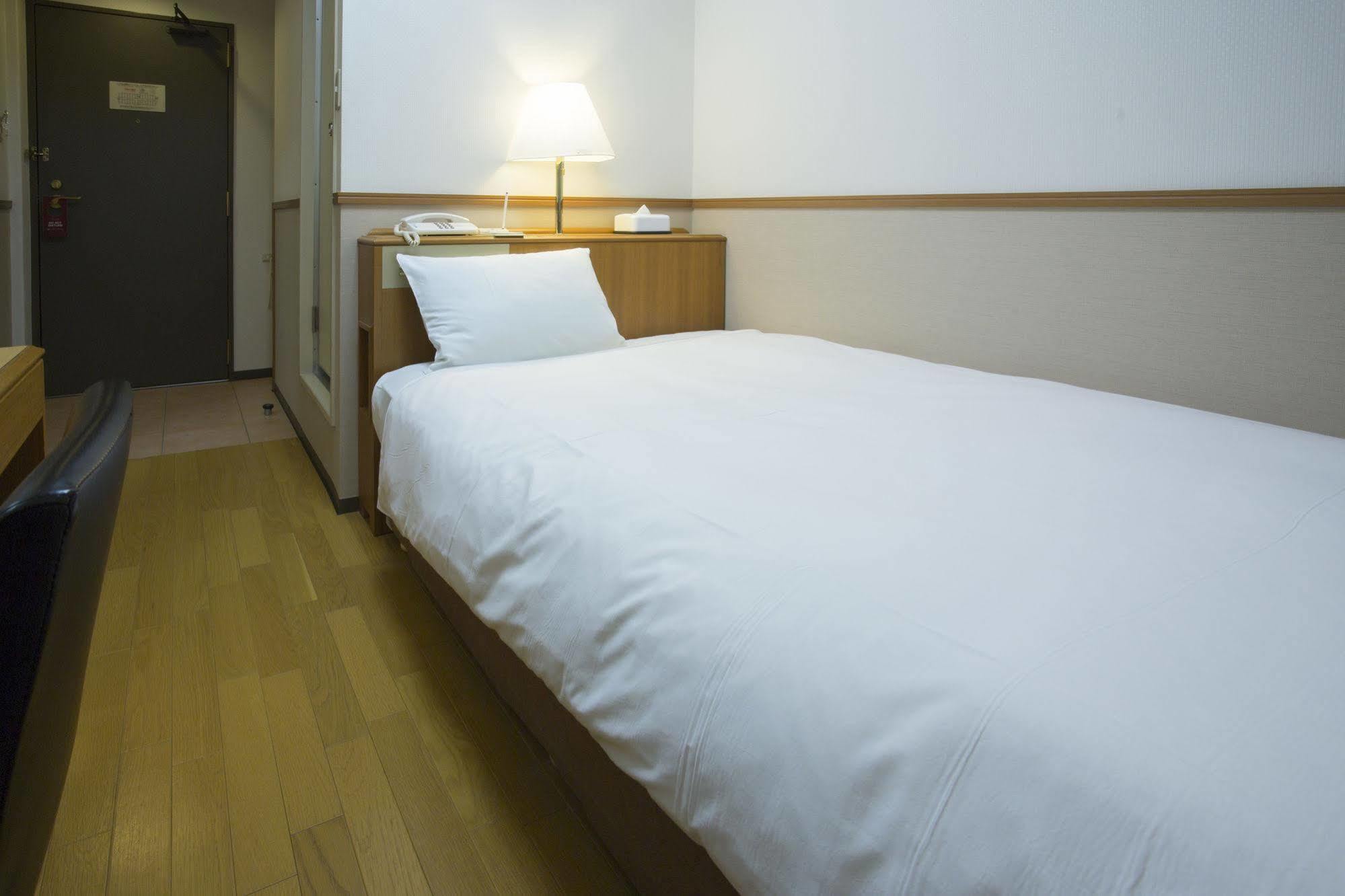 Smile Hotel Atsugi Bagian luar foto