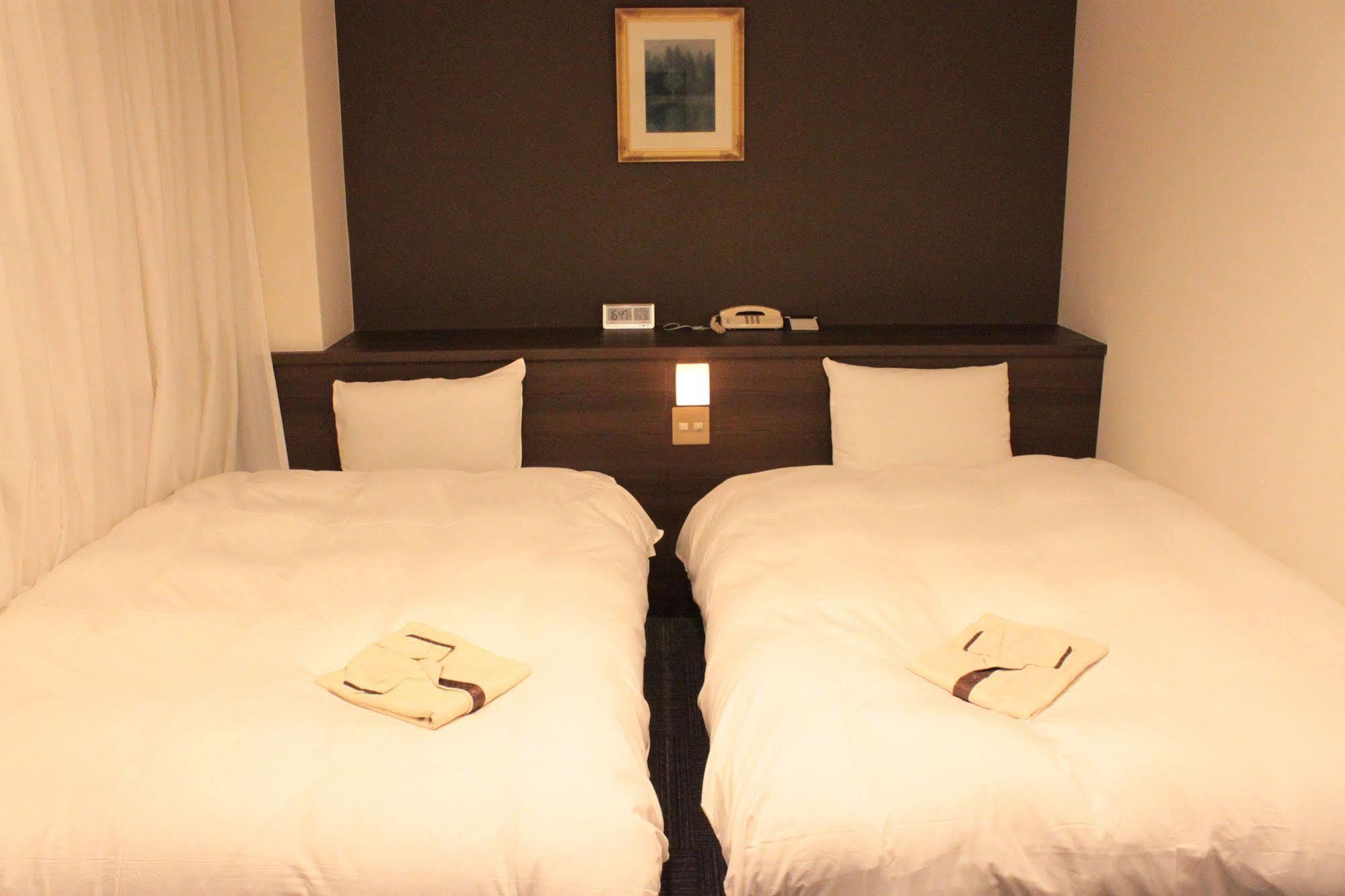 Smile Hotel Atsugi Bagian luar foto
