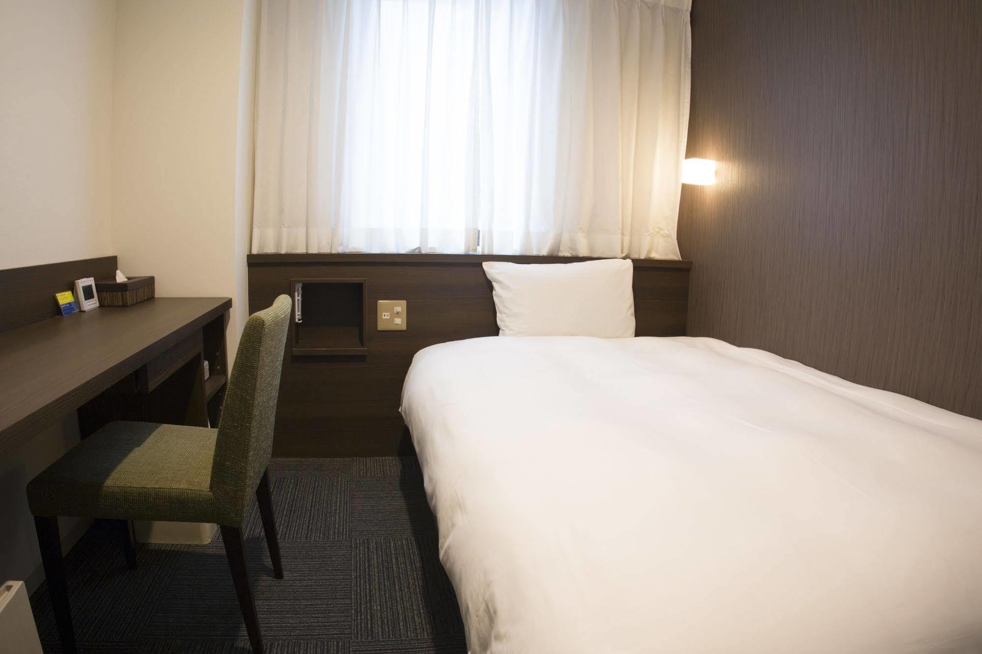 Smile Hotel Atsugi Bagian luar foto